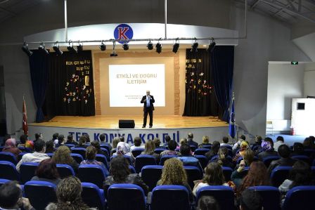 TED Koleji’nde velilere konferans verildi