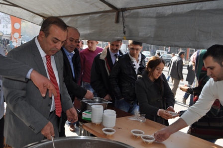 Lokantacılar Odasından aşure ikramı