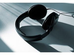 İngiltere Vatandaşlarını ABD'nin Dinlemesine İzin Verdi