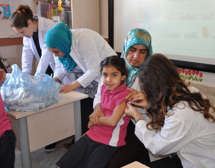 M. Aymaz’da öğrencilerin aşı heyecanı