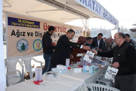 Karatay’da vatandaşlar ağız ve diş sağlığı konusunda bilgilendirildi