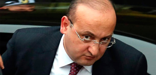Sarıgül'e: İnsanları öpmekle olmuyor!