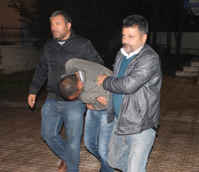 Çaldığı altınları satmış, malzemeleri hediye etmiş
