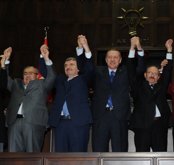 Tahir Akyürek’le yola devam