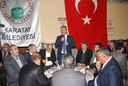 Başkan Hançerli, asfalt rekoru sevincini personel ile paylaştı