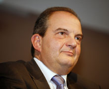 Karamanlis Ankara'ya geldi