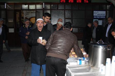 Karatay Belediyesi’nden sabah namazı sonrası çorba ikramı