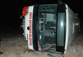 Otobüs devrildi: 1 ölü 5 yaralı