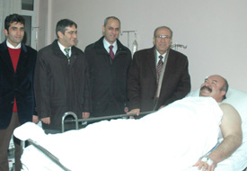 Fazla çalışmaktan hastanelik oldu