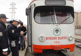 248 otobüs ile 60 tramvay yolcu taşıyor