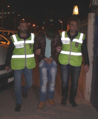 Babasına emanet iş yerini soydu