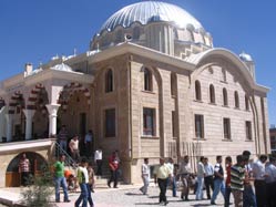 Yenikent Camii ibadete açıldı