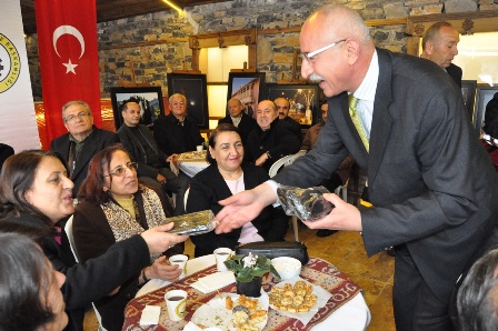 Başkan Çat emekli öğretmenlerle bir araya geldi