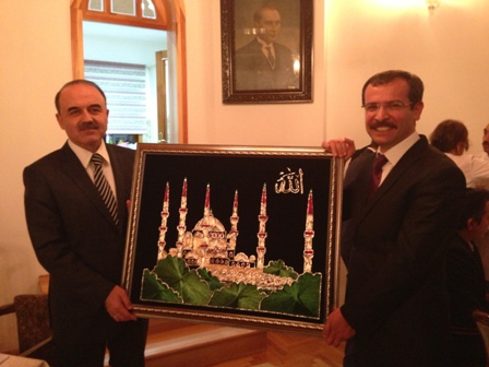 Vali Erol, KONMUHDER’i ağırladı