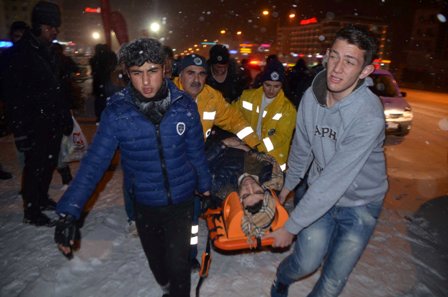Öğrencilerin kayma merakı kazayla sonuçlandı