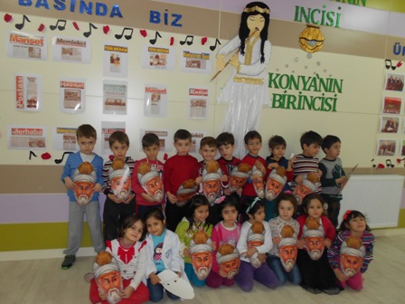 Minik öğrencilerin Mevlana Sevgisi