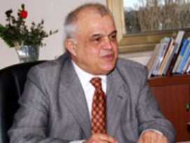 "Kuyruğu dik tutmaya çalışıyor"