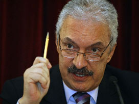 Erdoğan'ı sırtından vuran rektör