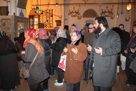 Hanedan mensuplarından Mevlana Müzesi'ne ziyaret