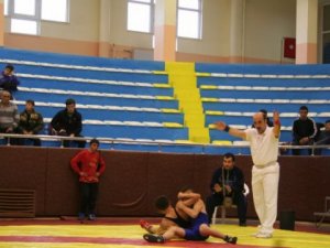 Yıldızlar Güreş Liglerine Terfi Müsabakaları Konya'da