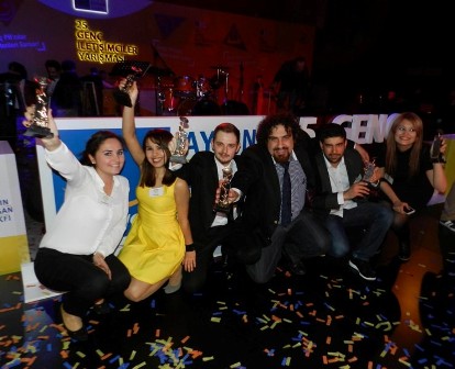 Selçuk İletişim’e 4 birincilik ödülü