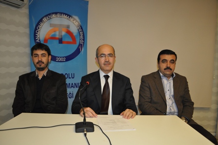 Üniversiteli gençlere teorik ve pratik destek verilecek