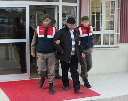 Minibüste tartıştığı arkadaşını vuran zanlı tutuklandı
