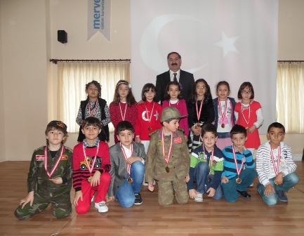 M.Özdemir’li öğrencilerden M. Akif Ersoy’a ahde-vefa