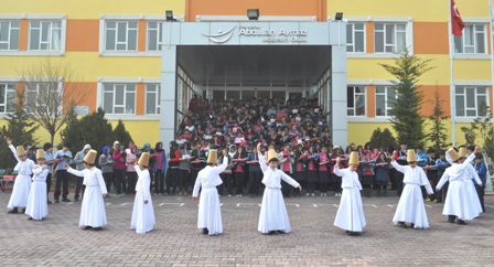 M. Aymaz’da 400 melodika ile ‘740. vuslat’ kutlandı