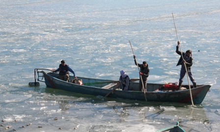 Donan Suğla Gölü'nün balıkçıları zorda