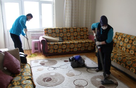 Selçuklu'da evde yaşlı bakım merkezi 7/24 hizmette
