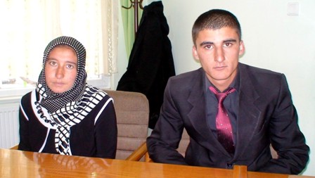 Ayaz bebeğin anne ve babasına  nikah