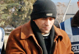 Hırsız camide yakalandı