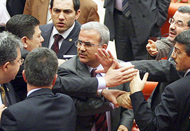 1 Mayıs gerginliği Meclis'e sıçradı!