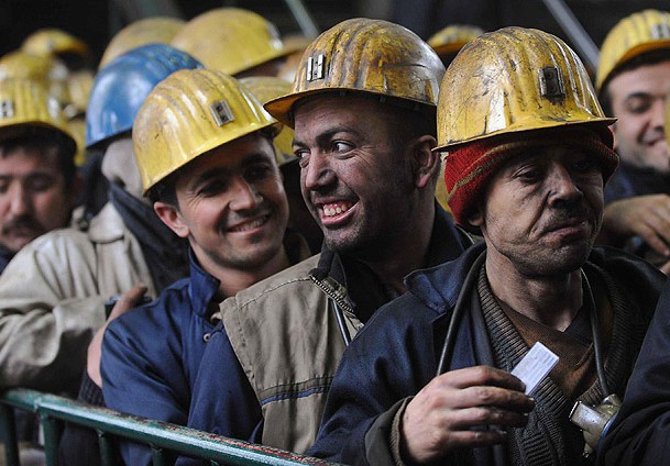 Taşeron İşçiler Sistemi Sil Baştan Değişiyor (Torba Yasa'da Taşeron İşçiye Kadro Son Açıklama)