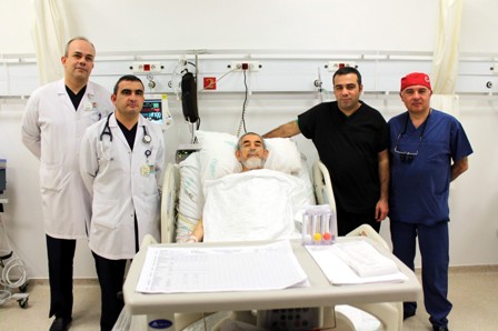 Kalbi çalışırken 5 damarına by-pass yapıldı