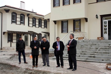 Başkan Hançerli sevgi evlerinde incelemelerde bulundu