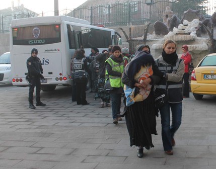 Uyuşturucu operasyonunda 64 kişi adliyeye sevk edildi