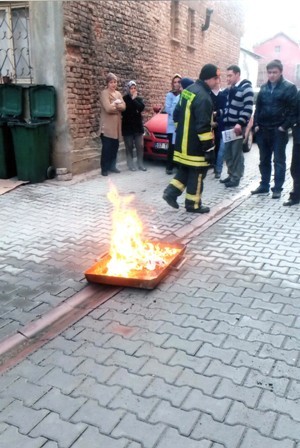 Akşehir itfaiyesi  eğitimlerini sürdürüyor