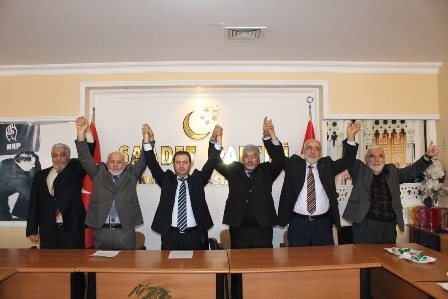 Saadet Akşehir adayını tanıttı
