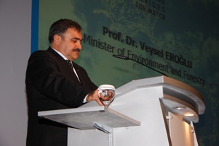 Eroğlu 2-B'yi anlattı