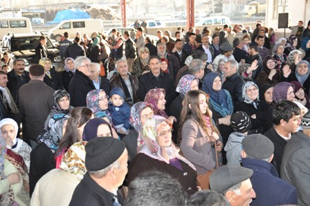 Akşehir'den umreye gidecekler uğurlandı