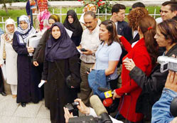 Başörtüsü eylemini kim düzenledi?