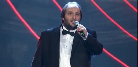 'O Ses' Hasan'a Gül ve Erdoğan sürprizi