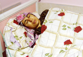 Tartıştığı eşini bıçakla yaraladı