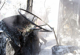 Yolcu otobüsü alev alev yandı