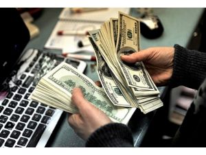 Doların Düşüşü Bir Gün Sürmedi