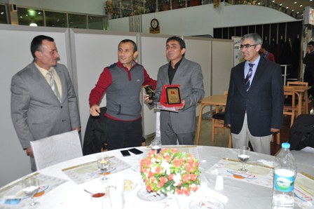 Kaymakamlık personelinden veda yemeği