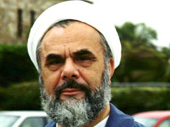 Mahmut Esat Coşan Hoca rahmetle anılıyor