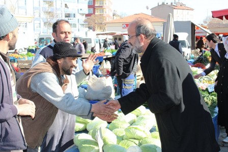 Mehmet Şen'den pazar esnafına ziyaret